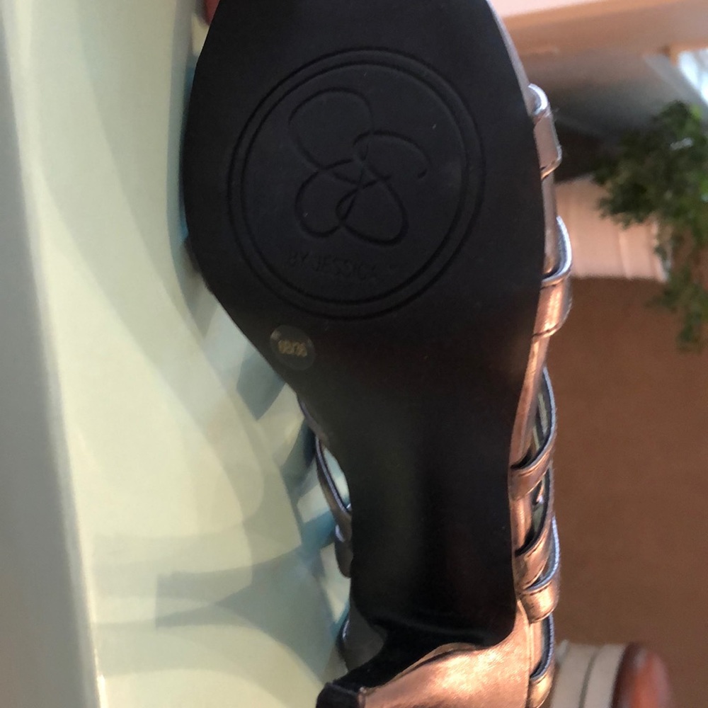 Jessica Simpson shoe - Picture 3 of 4